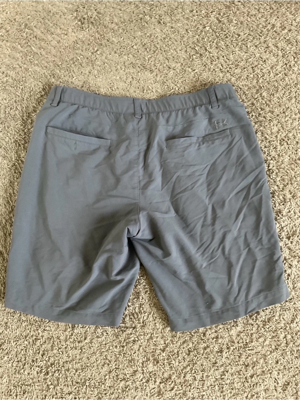 Men’s used pre owned Heatgear grey under armour UA size 36 button shorts loose f - Picture 4 of 4